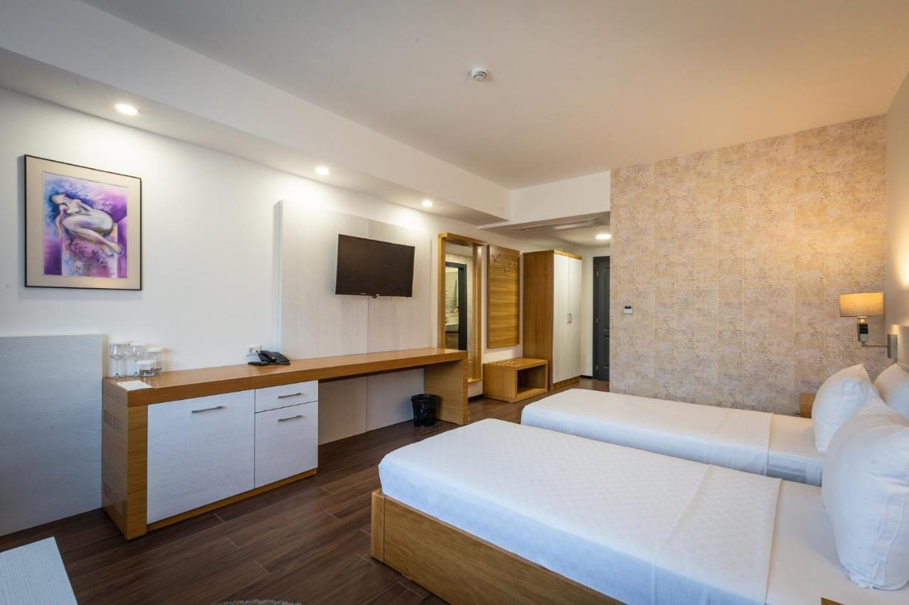 Sky Hotel 5*